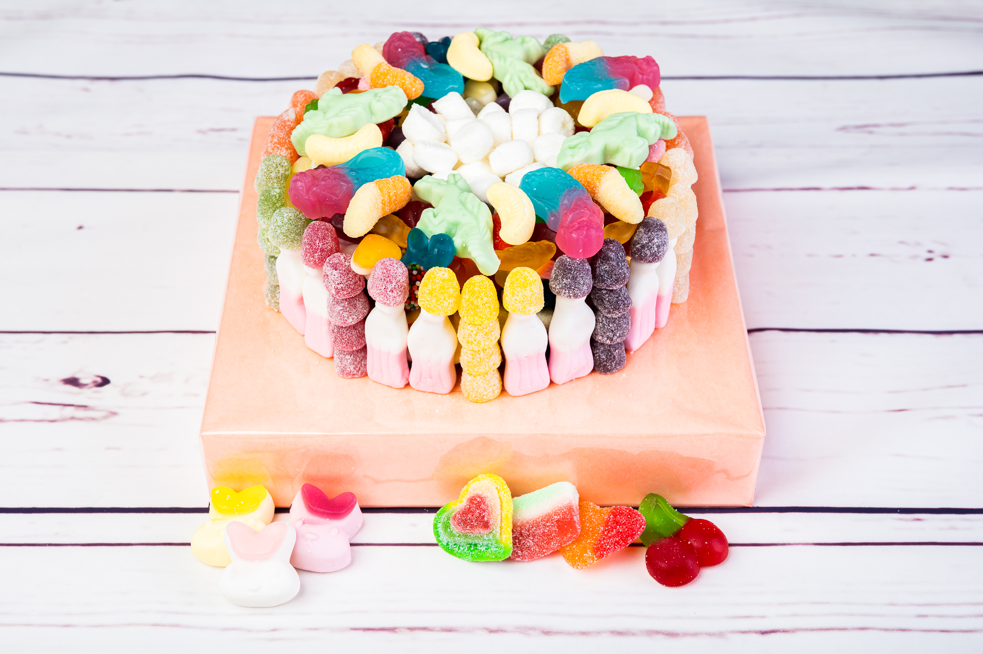 Handmade Strawberry Milkshakes with Hats (Dew Dews) and Dew Dews Sweet Cake