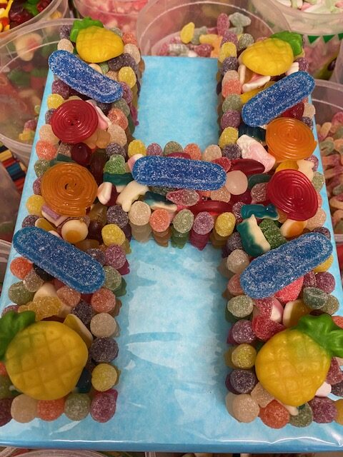Handmade Any Single Letter Jelly Baby with Hats (Dew Dews) Sweet Cake